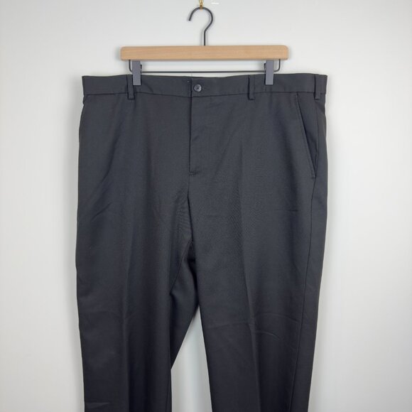 VanHeusen Men's Traveler Pant, Size 40 x 30 - Picture 2 of 5